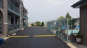 Lakeview Motel 2*